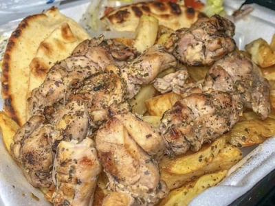 Lamm- und Zitronen-Souvlaki