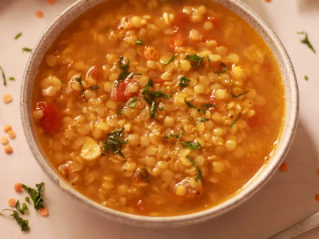 einfache rote Linsensuppe